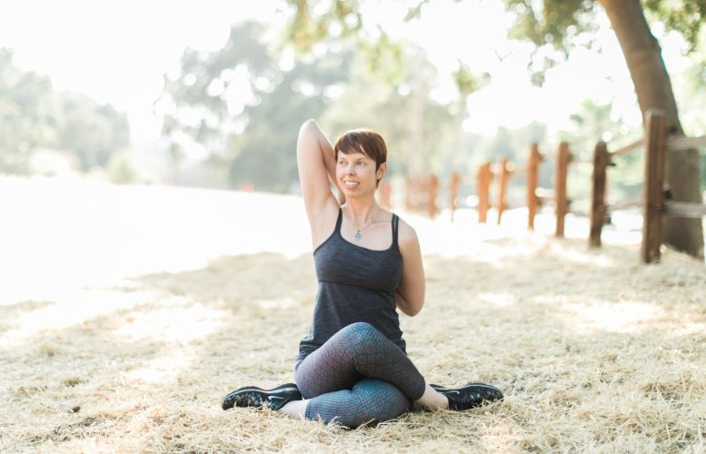 lindsey outside doing yoga pose